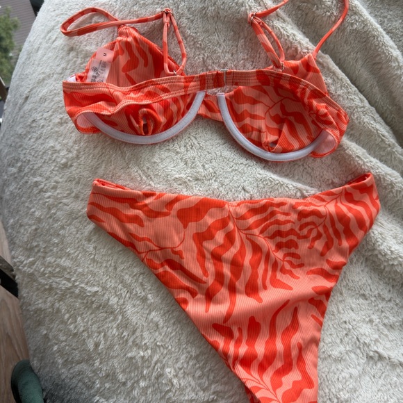 Aurelle Bikini Set - Picture 4 of 4